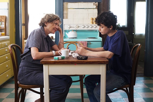 Annette Bening and Lucas Jade Zumann in 20TH CENTURY WOMEN. Photo by Merrick Morton, courtesy of A24.