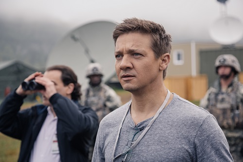 Jeremy Renner as Ian Donnelly in ARRIVAL by Paramount Pictures Photo credit: Jan Thijs © 2016 PARAMOUNT PICTURES. ALL RIGHTS RESERVED.