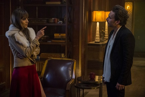 Sofia Boutella and Charlie Day in HOTEL ARTEMIS. Photo credit: Matt Kennedy / Distributor: Global Road Entertainment. Sofia Boutella and Charlie Day in HOTEL ARTEMIS. Photo credit: Matt Kennedy / Distributor: Global Road Entertainment.