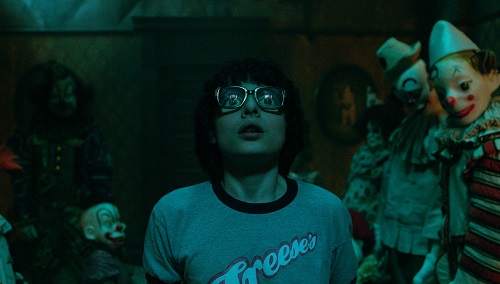 FINN WOLFHARD as Richie Tozier in New Line Cinema's horror thriller IT, a Warner Bros. Pictures release. Photo courtesy Warner Bros. Pictures, © 2017 WARNER BROS. ENTERTAINMENT INC. AND RATPAC-DUNE ENTERTAINMENT LLC.  ALL RIGHTS RESERVED.