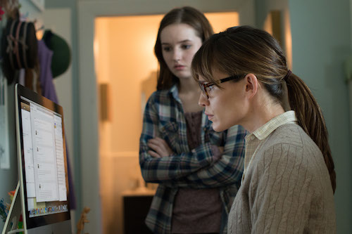 Photo credit: Dale Robinette. Jennifer Garner and Kaitlyn Dever in MEN, WOMEN & CHILDREN, from Paramount Pictures and Chocolate Milk Pictures. 2014 Paramount Pictures. All Rights Reserved.