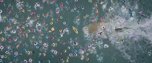 A scene from Warner Bros. Pictures' and Gravity Pictures' action adventure THE MEG, a Warner Bros. Pictures release. Photo Courtesy of Warner Bros. Pictures. A scene from Warner Bros. Pictures' and Gravity Pictures' action adventure THE MEG, a Warner Bros. Pictures release. Photo Courtesy of Warner Bros. Pictures.