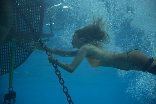 Nancy (Blake Lively) in Columbia Pictures' THE SHALLOWS. Photo courtesy Sony Pictures Entertainment. Nancy (Blake Lively) in Columbia Pictures' THE SHALLOWS. Photo courtesy Sony Pictures Entertainment.