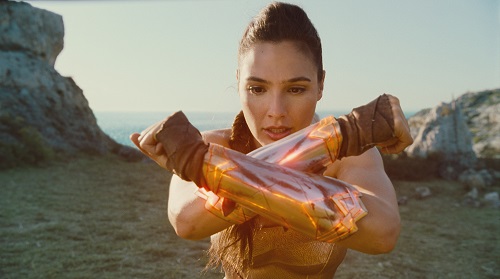 GAL GADOT as Diana in the action adventure WONDER WOMAN, a Warner Bros. Pictures release. Courtesy of Warner Bros. Pictures, © 2017 WARNER BROS. ENTERTAINMENT INC. AND RATPAC ENTERTAINMENT, LLC.