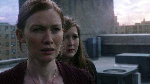 Left to right: Mireille Enos is Karin Lane and Abigail Hargrove is Rachel Lane in WORLD WAR Z, from Paramount Pictures and Skydance Productions in association with Hemisphere Media Capital and GK Films.