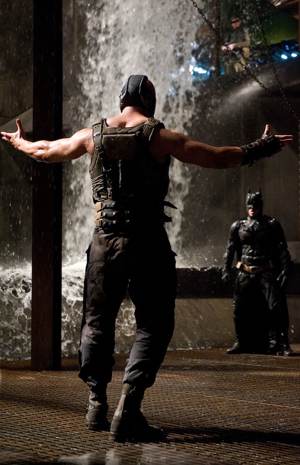L-r: TOM HARDY as Bane and CHRISTIAN BALE as Batman in Warner Bros. Pictures' and Legendary Pictures' action thriller 'THE DARK KNIGHT RISES,