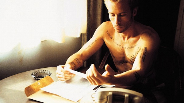Guy Pierce in Memento