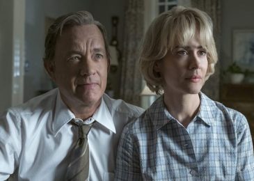 Tom Hanks and Sarah Paulson in The Post (2017)