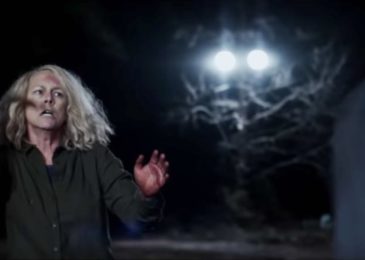 Jamie Lee Curtis (Laurie Strode) faces off against Michael Myers in Halloween (2018).