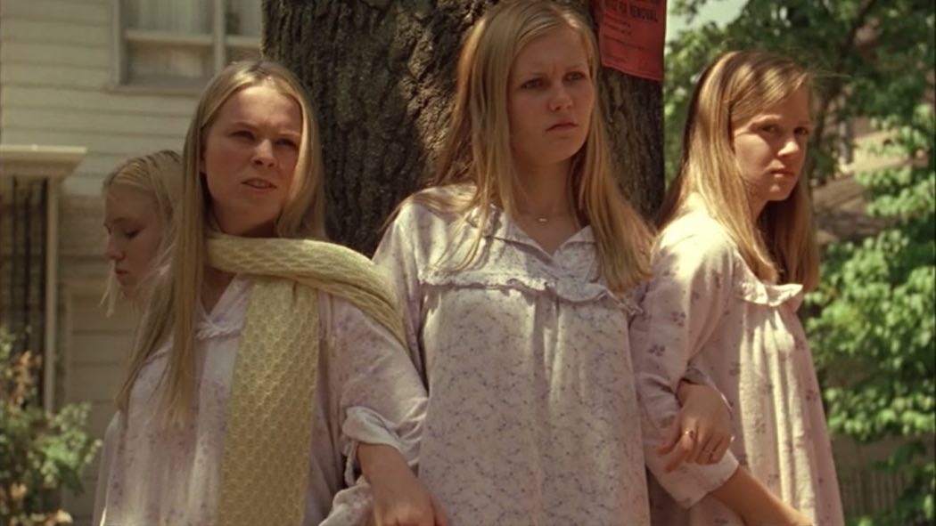 Kirsten Dunst, A.J. Cook, Leslie Hayman, and Chelse Swain in The Virgin Suicides (1999)